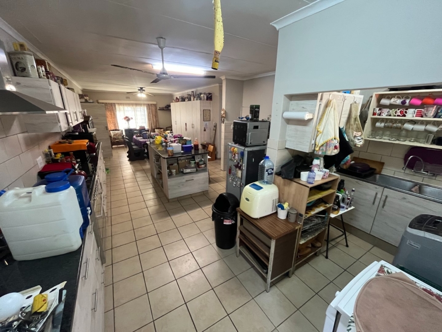 4 Bedroom Property for Sale in Geelhoutpark North West